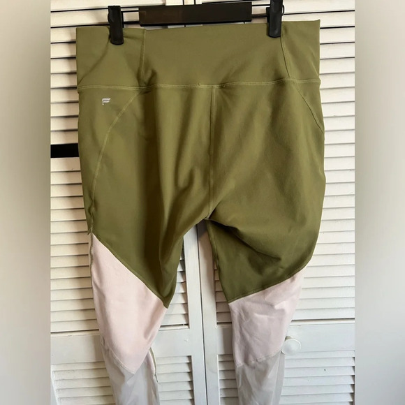 Fabletics GUC High-Waisted 7/8 Leggings Plus Size XXL Green Beige Mesh Pink - Picture 8 of 9